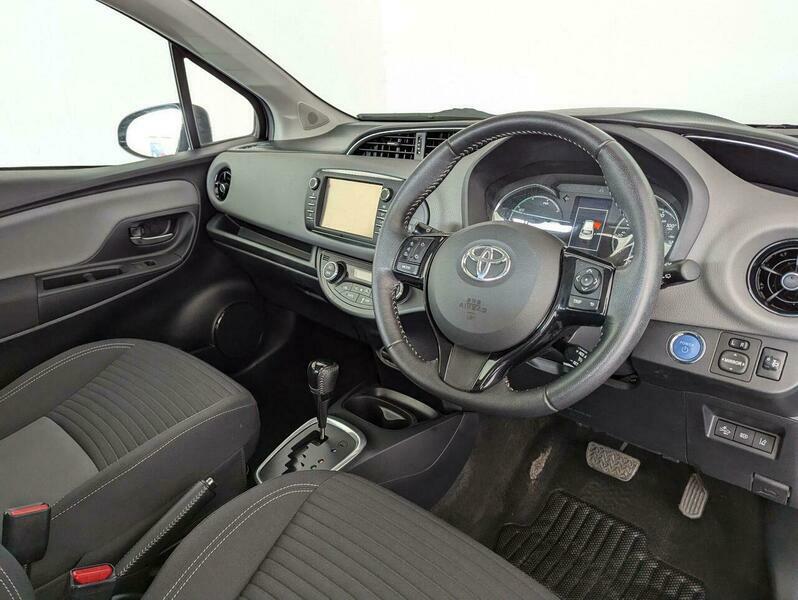 Toyota Yaris Hatchback  #13