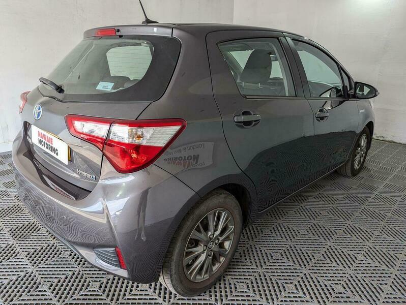 Toyota Yaris Hatchback  #10