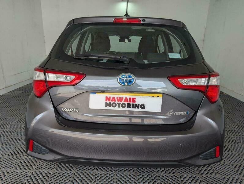 Toyota Yaris Hatchback  #9