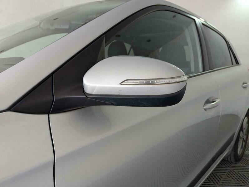 Hyundai I20 Mpi Go White #25