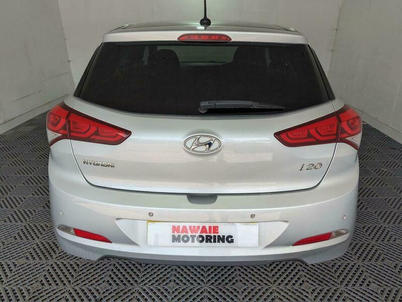 Hyundai I20 Mpi Go White #9