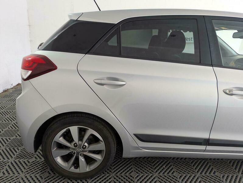 Hyundai I20 Mpi Go White #27