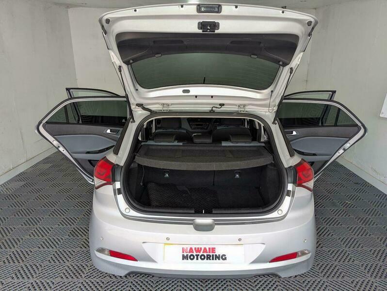 Hyundai I20 Mpi Go White #32