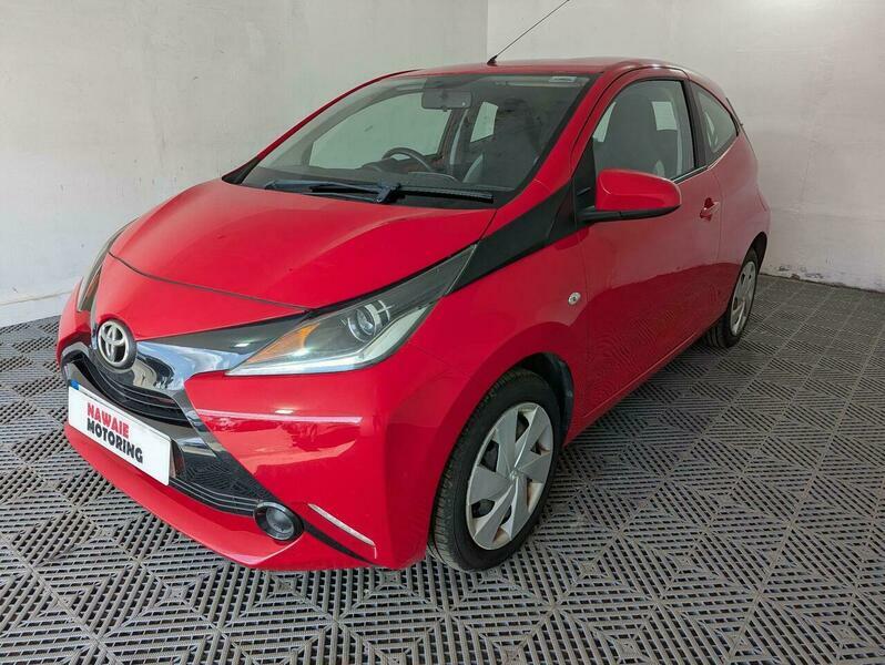Toyota Aygo 1.0 Vvt-i X-play Euro Red #3