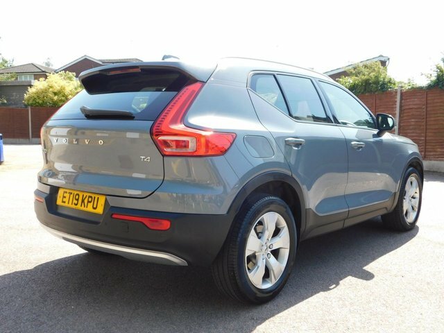 Volvo XC40 2.0 T4 Momentum Suv Euro 6 S S ET19KPU Grey #6