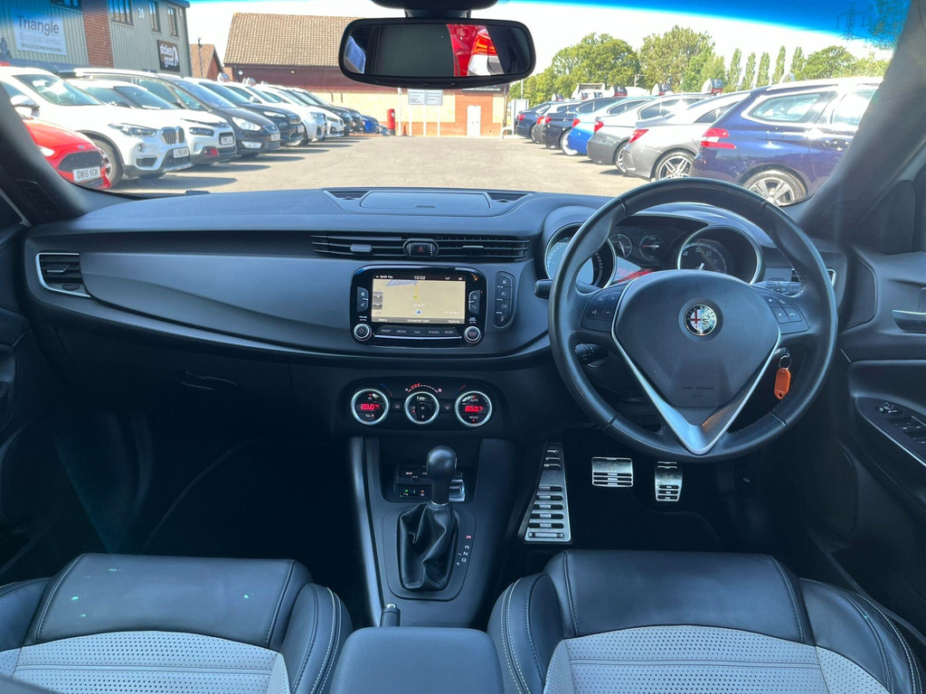 Alfa Romeo Giulietta 1.4L Speciale White #14