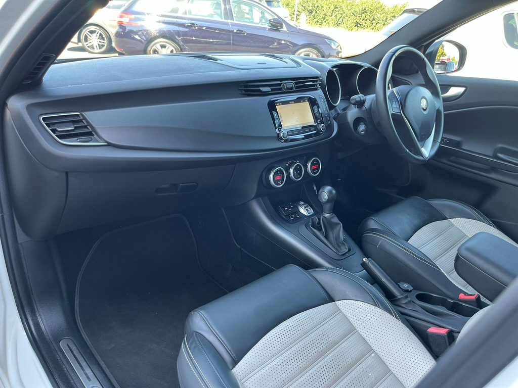 Alfa Romeo Giulietta 1.4L Speciale White #30