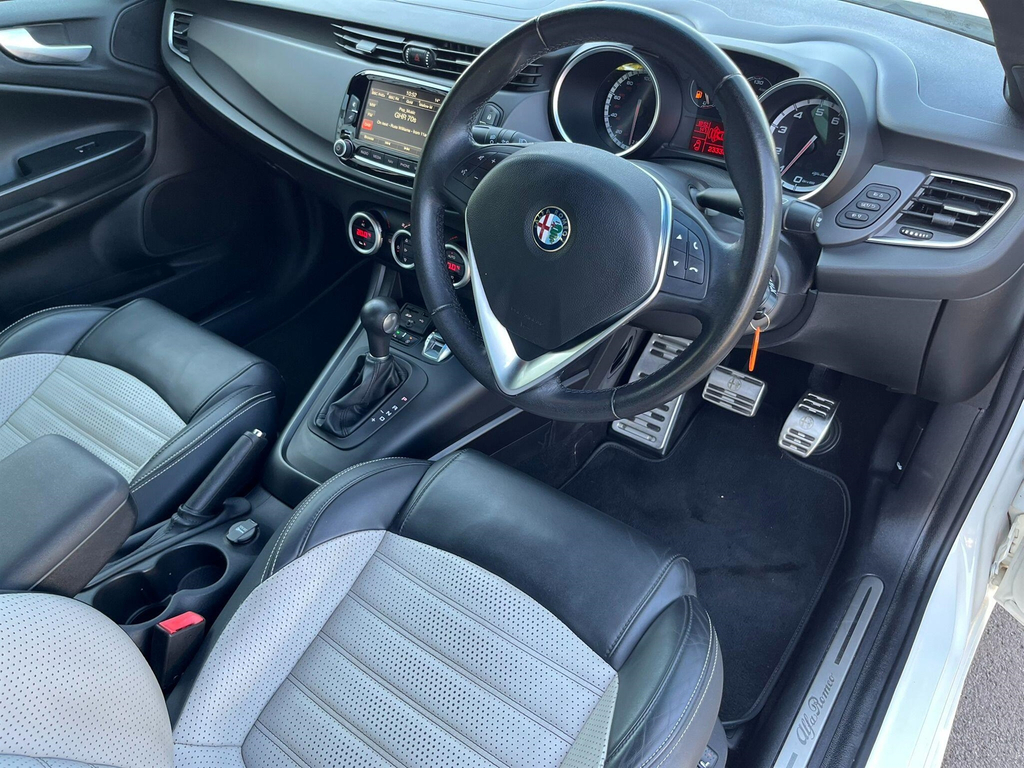 Alfa Romeo Giulietta 1.4L Speciale White #13
