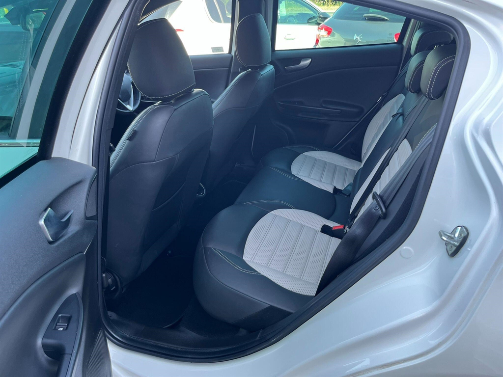 Alfa Romeo Giulietta 1.4L Speciale White #32