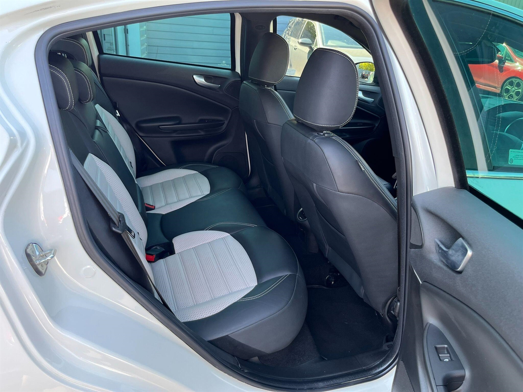 Alfa Romeo Giulietta 1.4L Speciale White #35