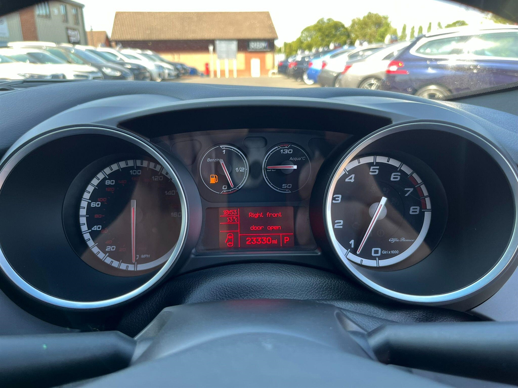 Alfa Romeo Giulietta 1.4L Speciale White #16