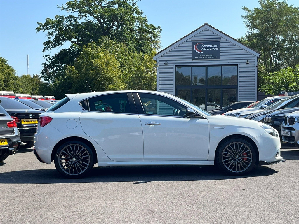 Alfa Romeo Giulietta 1.4L Speciale White #8