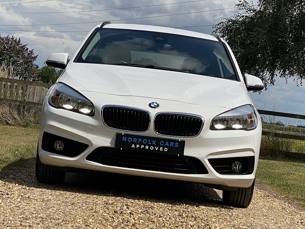 BMW 2 Series Active Tourer 218D Se White #5