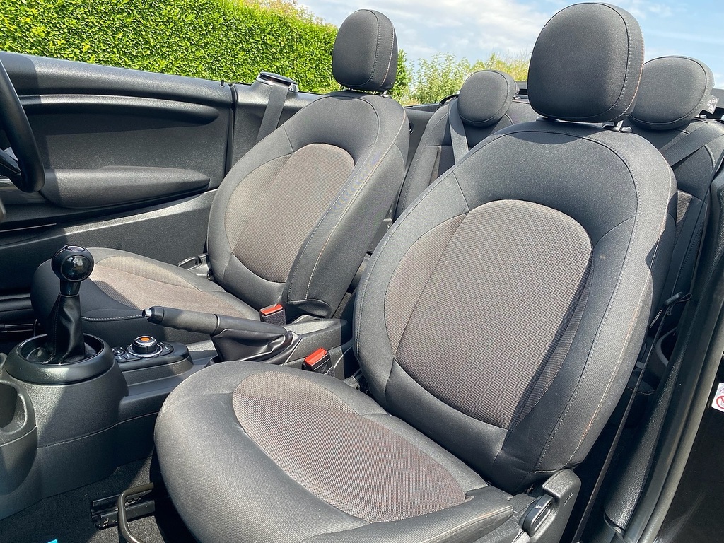Mini Convertible Cooper Black #3