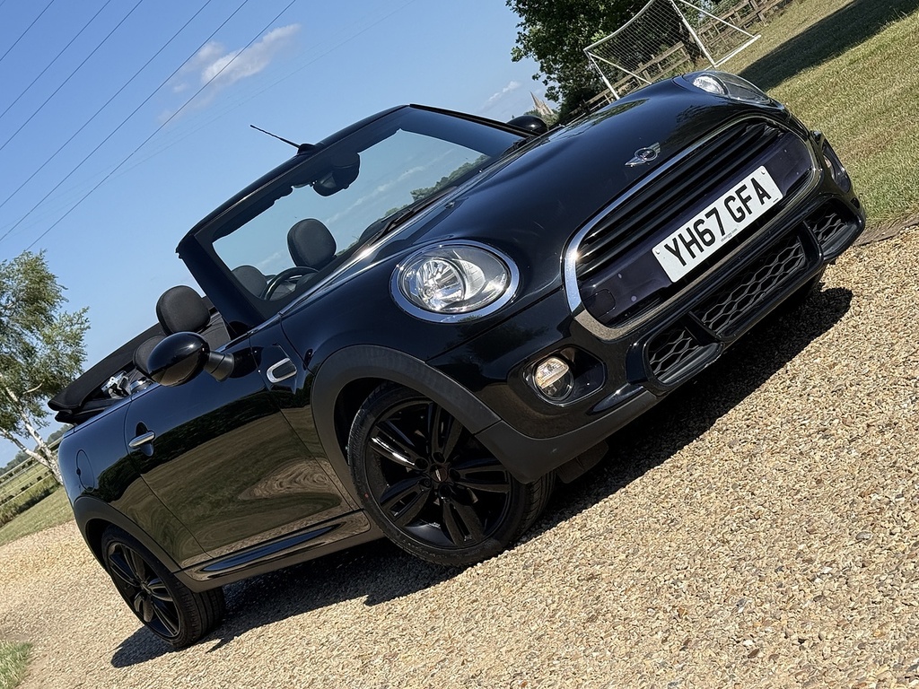 Mini Convertible Cooper Black