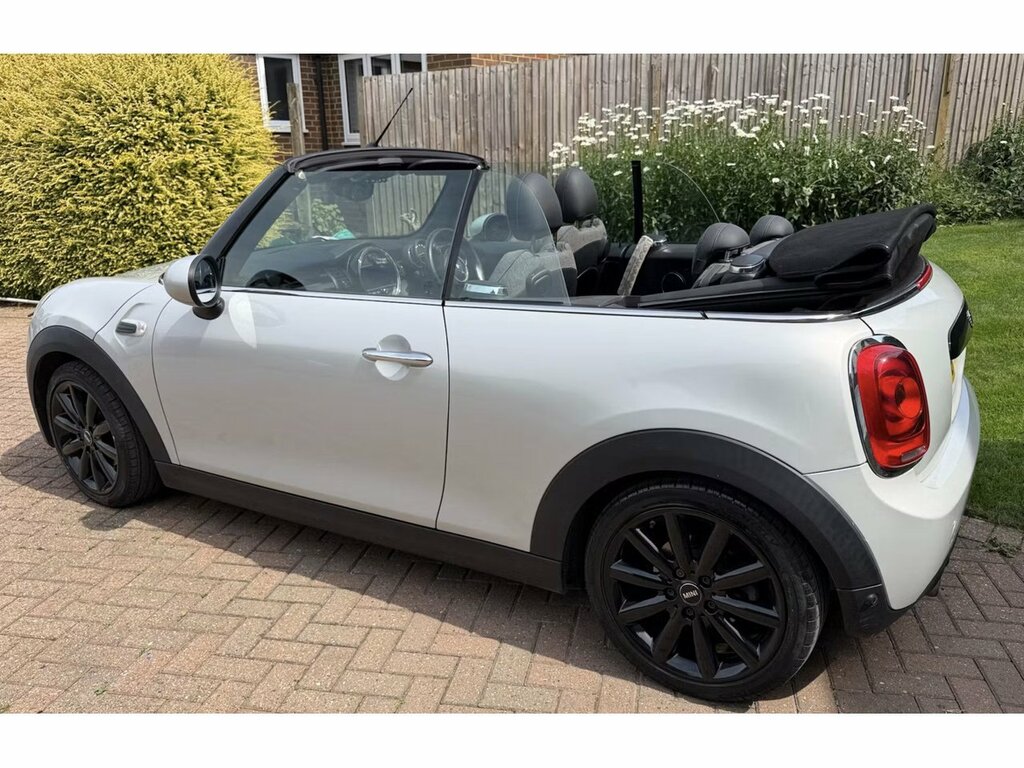 Mini Convertible Cooper White #2