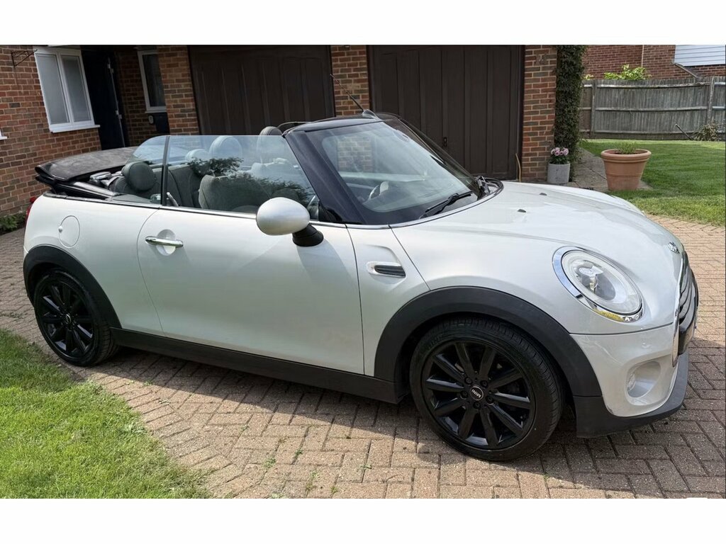 Mini Convertible Cooper White