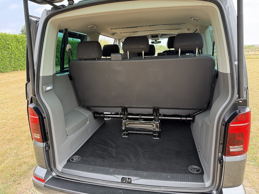 Volkswagen Transporter Shuttle Tdi Se Grey #6