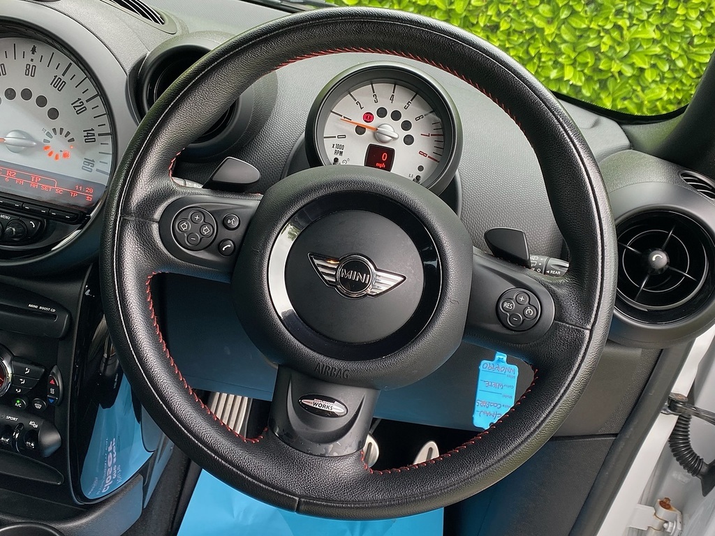 Mini Countryman One White #24