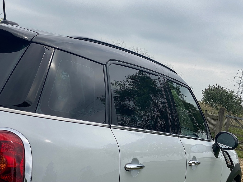 Mini Countryman One White #19