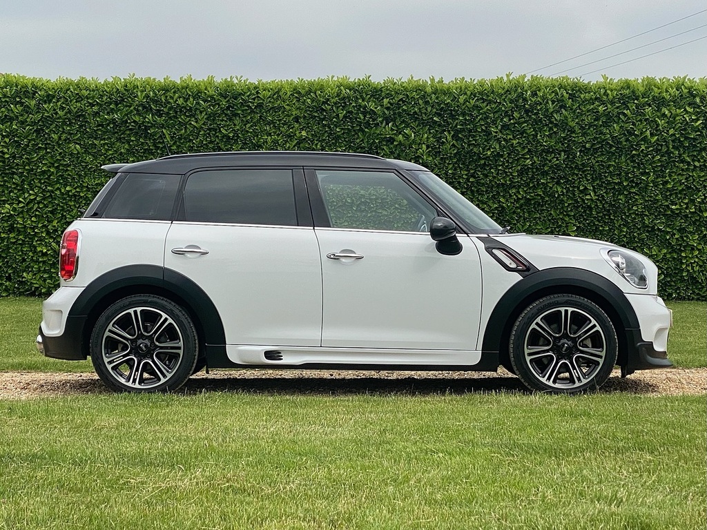 Mini Countryman One White #11