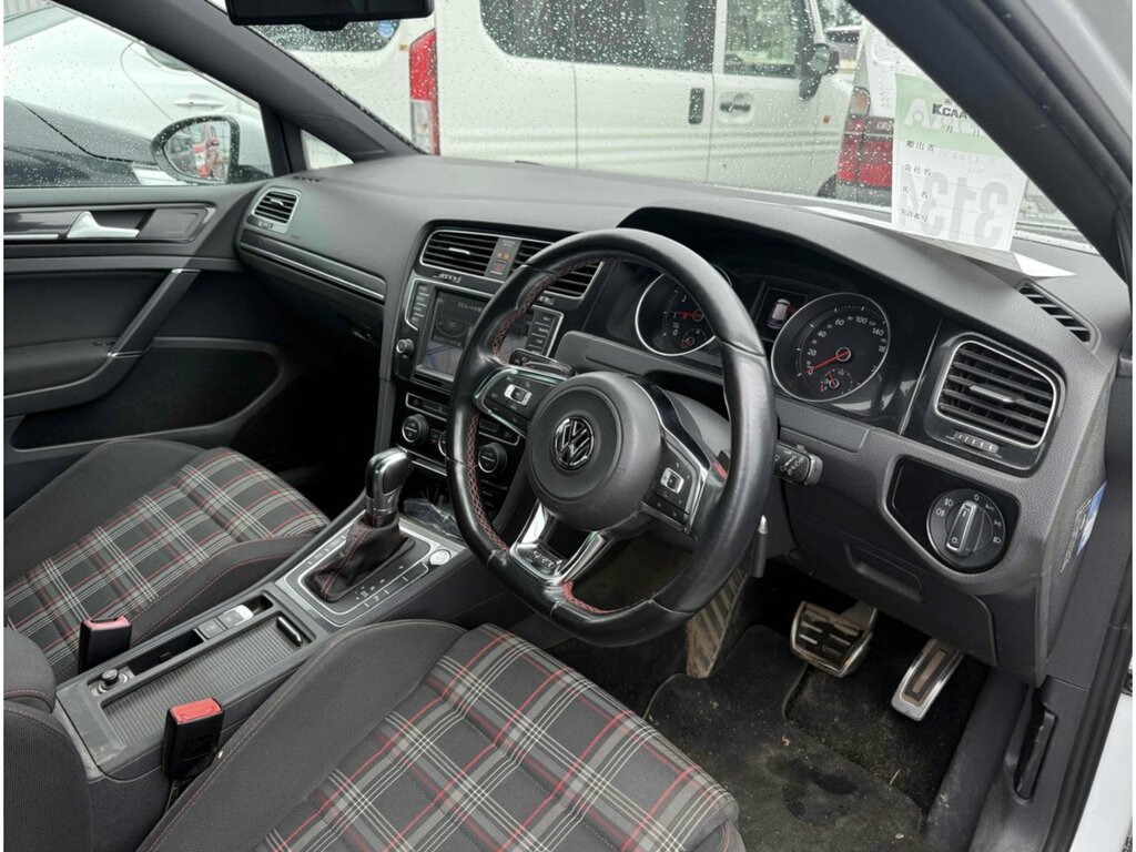 Volkswagen Golf Gti Dsg White #3