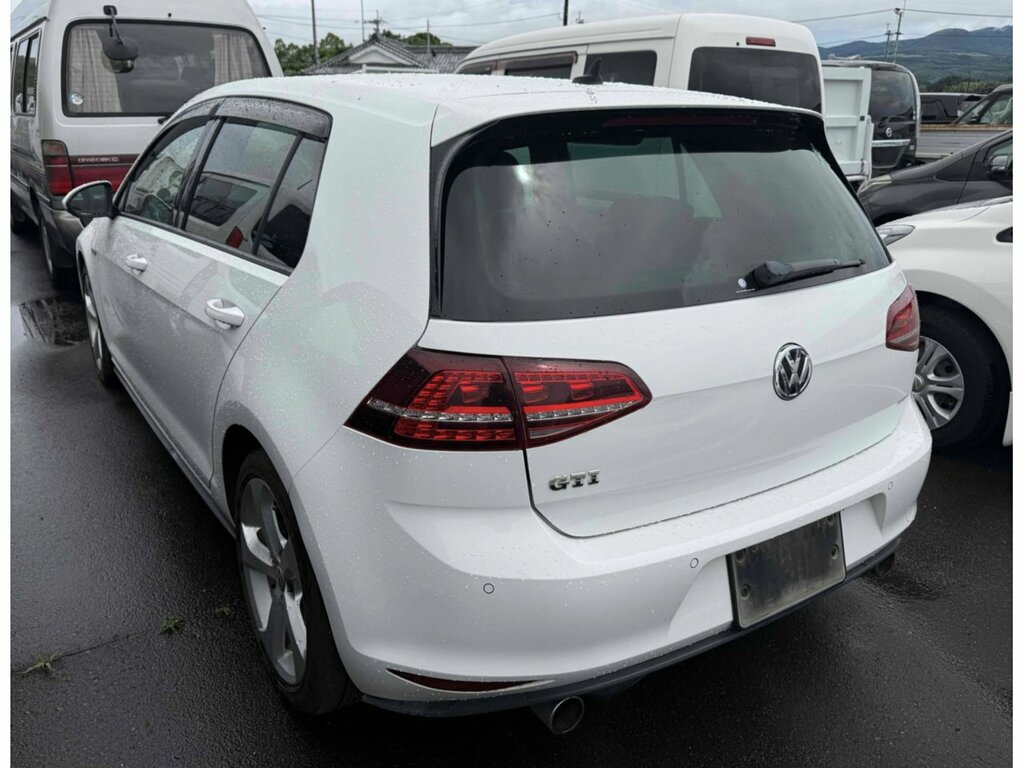 Volkswagen Golf Gti Dsg White #2