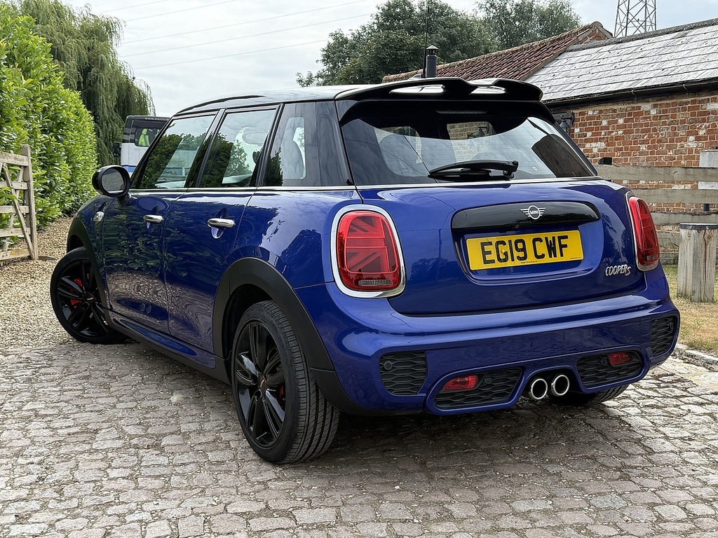 Mini Hatch F56 Mini 3-Door Hatch Cooper Exclusive Lci White #2