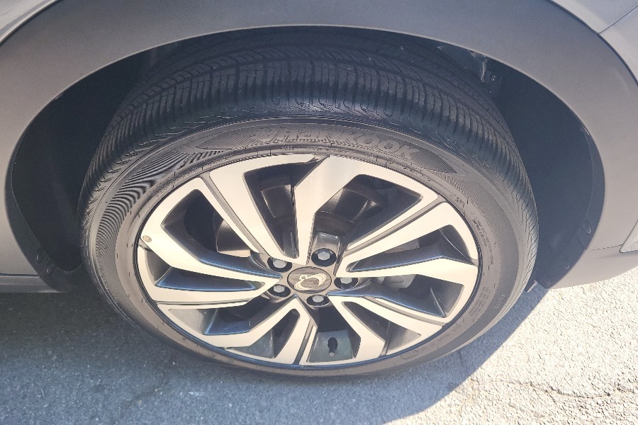 SsangYong Tivoli 1.5 Ultimate 161 Bhp Grey #23