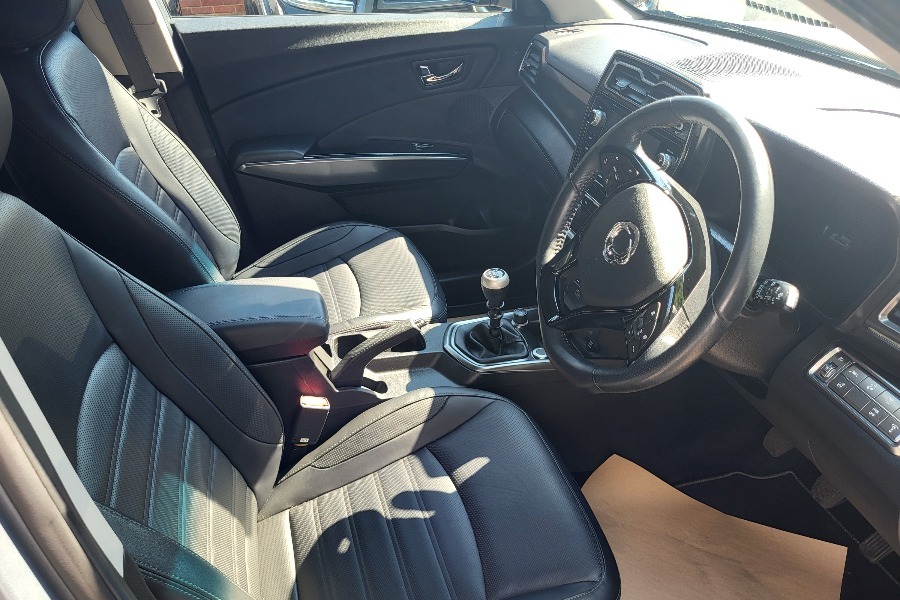 SsangYong Tivoli 1.5 Ultimate 161 Bhp Grey #16