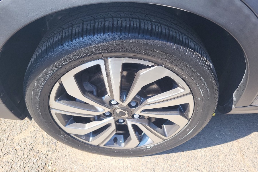 SsangYong Tivoli 1.5 Ultimate 161 Bhp Grey #21