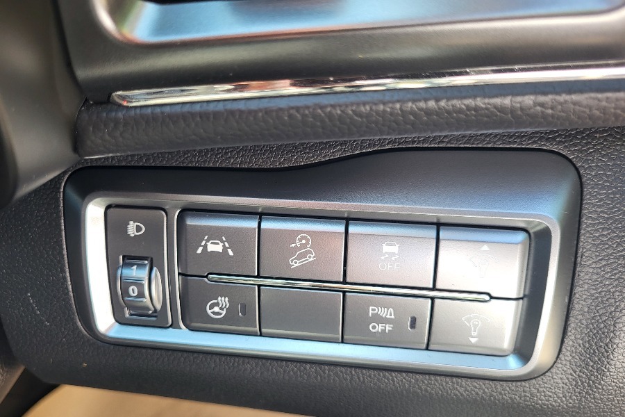 SsangYong Tivoli 1.5 Ultimate 161 Bhp Grey #10