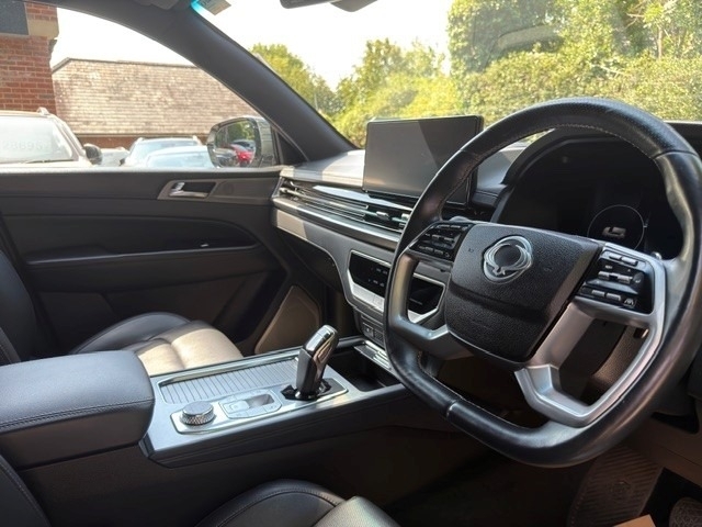 SsangYong Rexton 2.2 Ultimate Plus Black #10