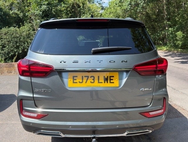 SsangYong Rexton 2.2 Ultimate Plus Black #4