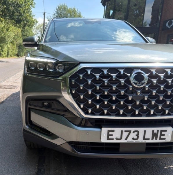 SsangYong Rexton 2.2 Ultimate Plus Black #20