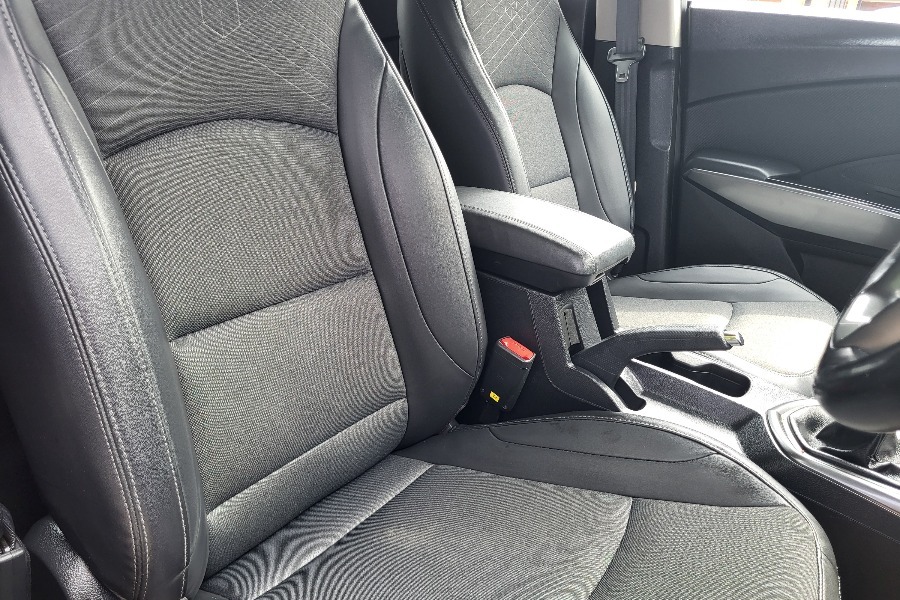 SsangYong Tivoli Hatchback Silver #17