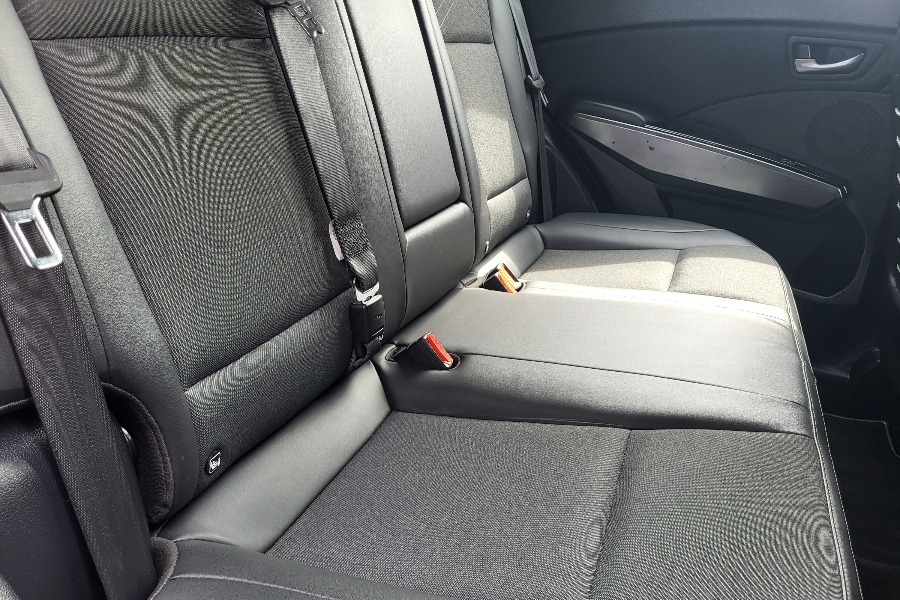 SsangYong Tivoli Hatchback Silver #18
