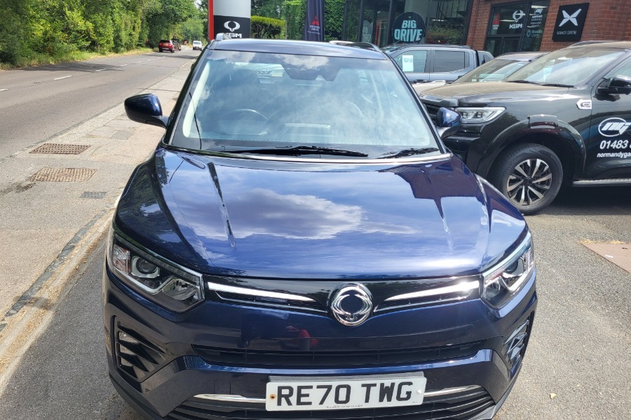 SsangYong Tivoli Hatchback Silver #8