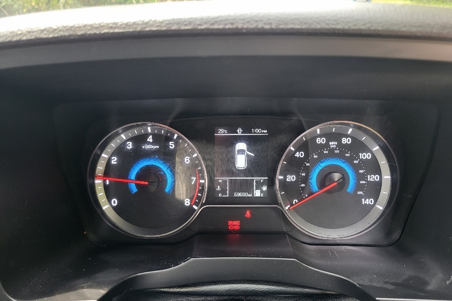 SsangYong Tivoli Hatchback Silver #11