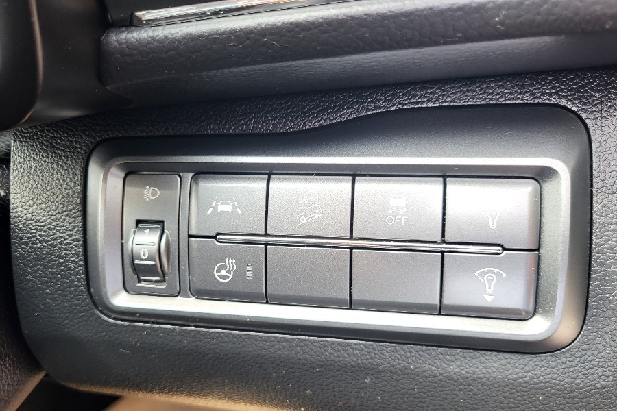 SsangYong Tivoli Hatchback Silver #10