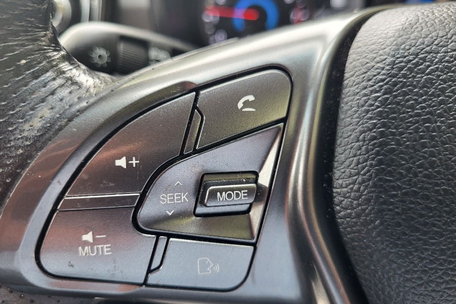 SsangYong Tivoli Hatchback Silver #13