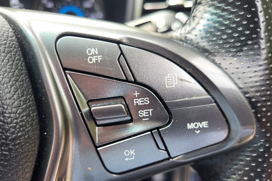 SsangYong Tivoli Hatchback Silver #14