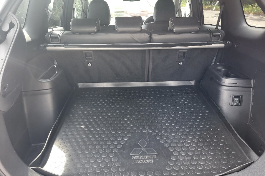 Mitsubishi Outlander Outlander 4H Phev Cvt Black #23