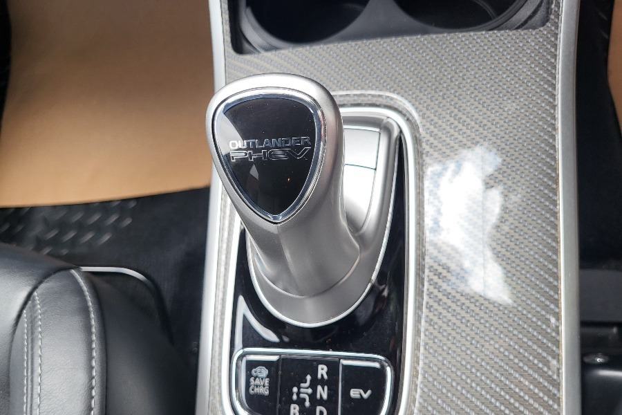 Mitsubishi Outlander Outlander 4H Phev Cvt Black #16