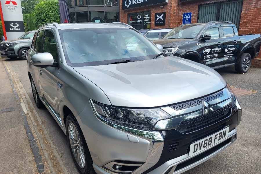 Mitsubishi Outlander Outlander 4H Phev Cvt Black #7
