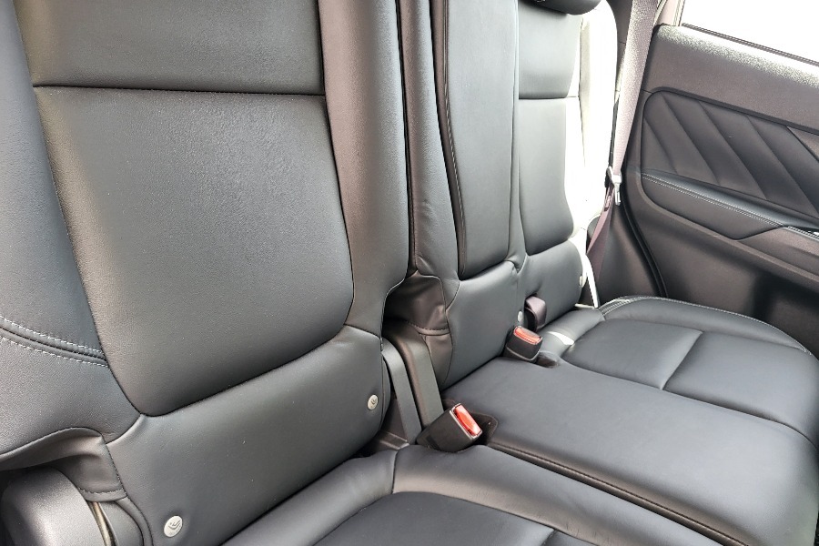 Mitsubishi Outlander Outlander 4H Phev Cvt Black #22