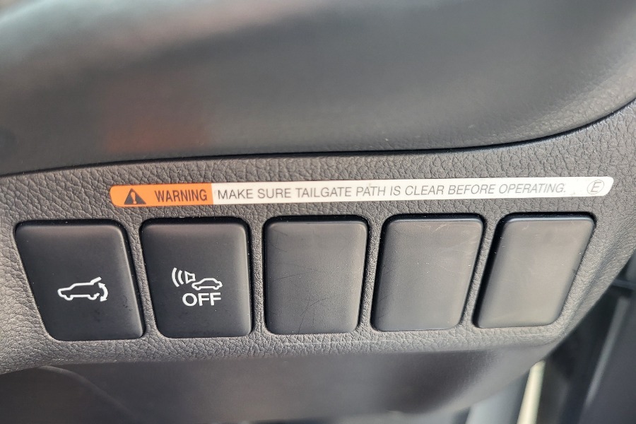 Mitsubishi Outlander Outlander 4H Phev Cvt Black #10