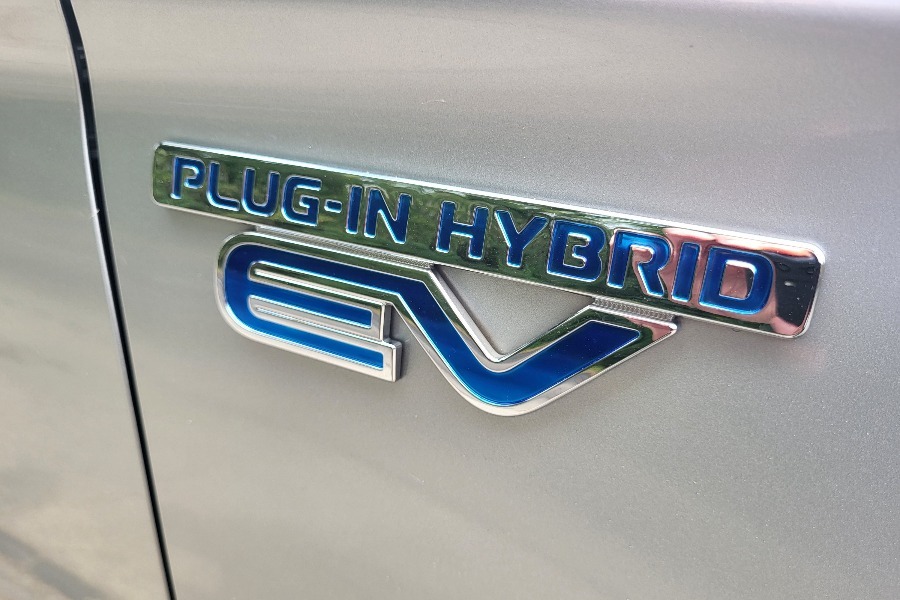 Mitsubishi Outlander Outlander 4H Phev Cvt Black #24