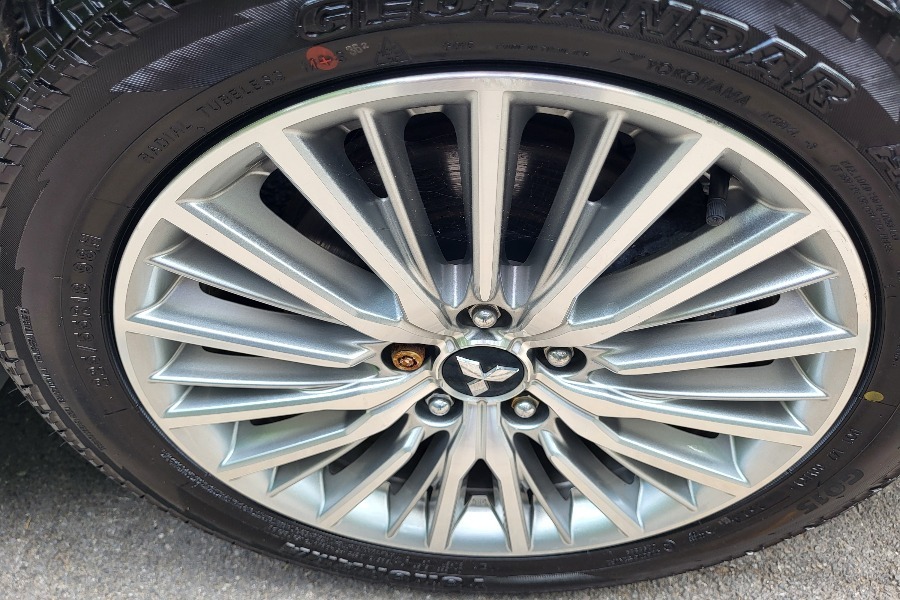 Mitsubishi Outlander Outlander 4H Phev Cvt Black #25