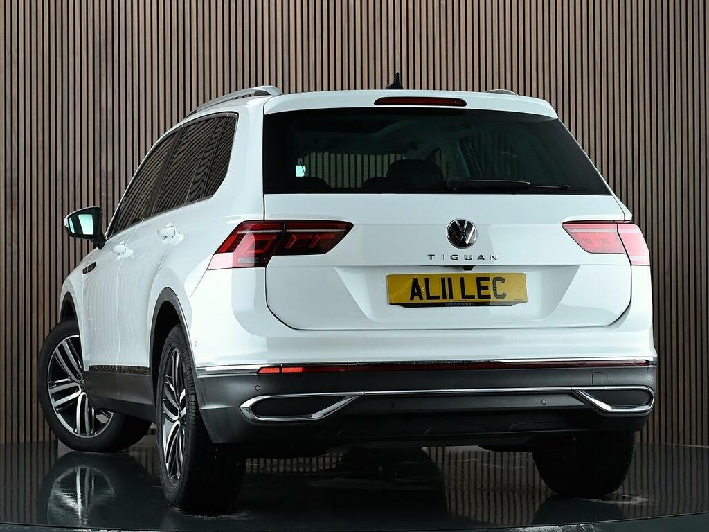 Volkswagen Tiguan 1.5 Tsi Elegance Suv Dsg Euro 6 Ss SJ21XNV White #2